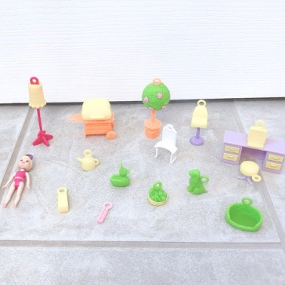 Polly Pocket Size Doll Furnitures Toys Accessories - Picture 1 of 8